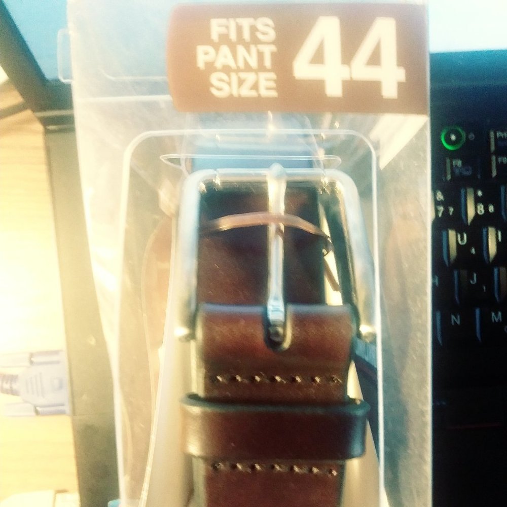 KIRKLAND SIGNATURE ITALIAN LEATHER BELT Fits pants size 44